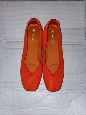 Vivaia Margot 2.0 Square Toe V Cut Flats